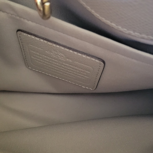 Coach Handbag Authentic Very Nice Condition - Picture 7 of 10
